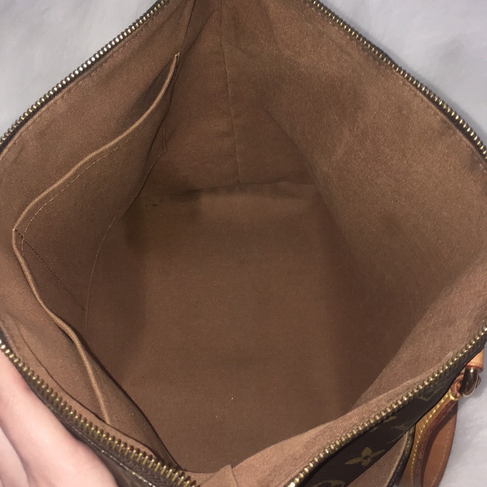 Louis Vuitton Monogram Totally PM - Picture 7 of 8